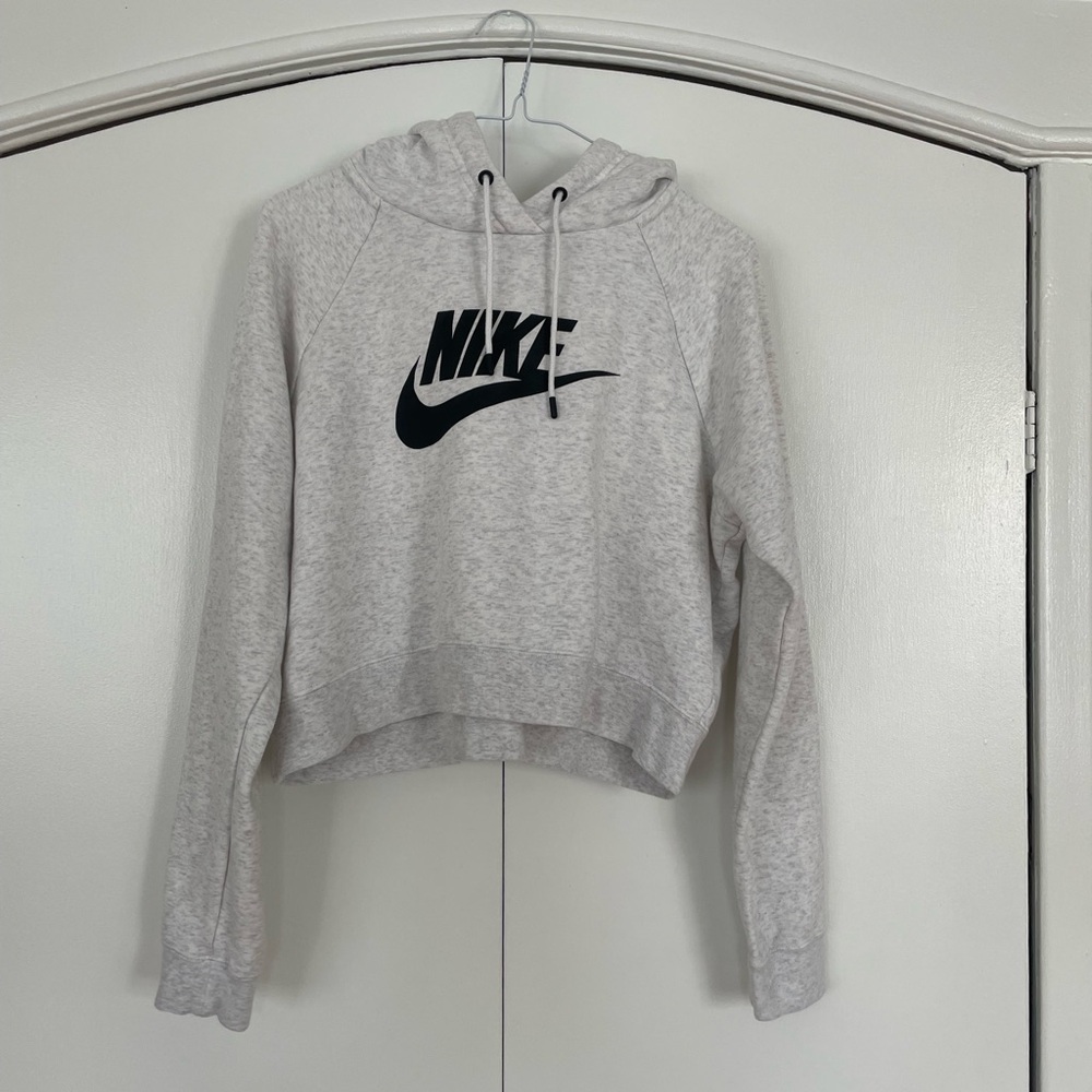 Nike Women's Light Gray Cropped Hoodie size large
